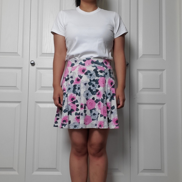 Floral circle skirt - Picture 2 of 5